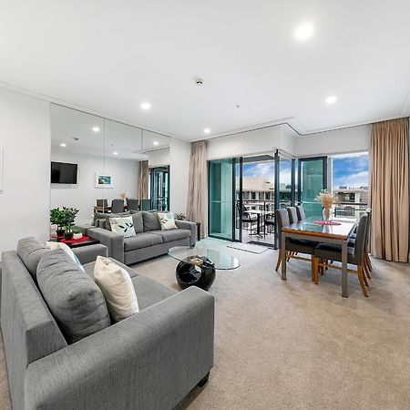 Sophisticated Spacious Apt W Stunning Harbour View Auckland Exterior photo
