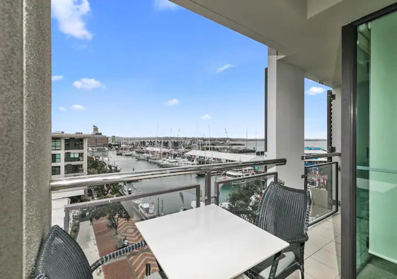 Sophisticated Spacious Apt W Stunning Harbour View Auckland Exterior photo