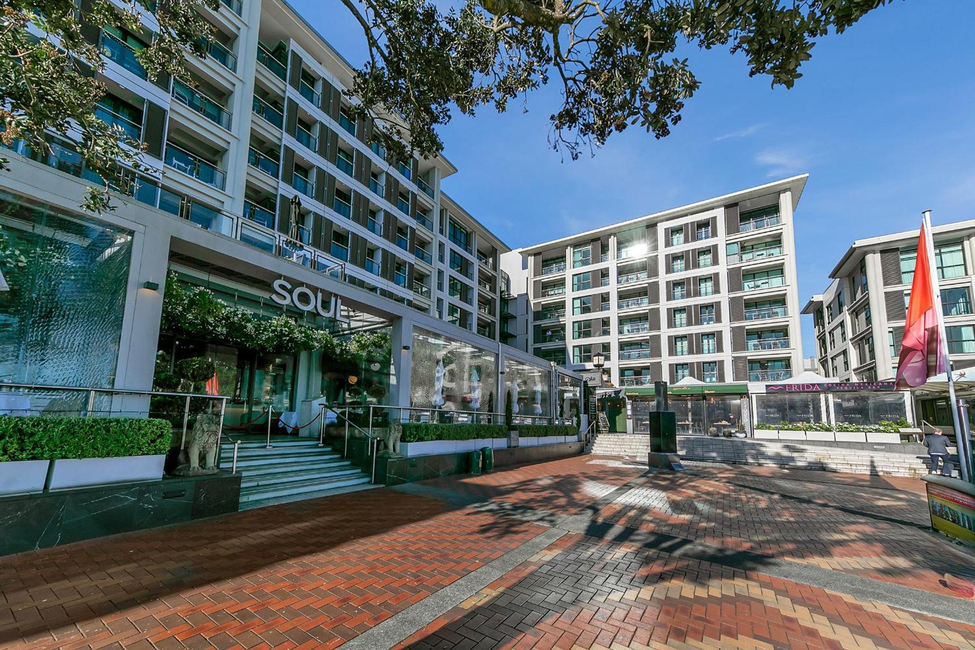 Sophisticated Spacious Apt W Stunning Harbour View Auckland Exterior photo