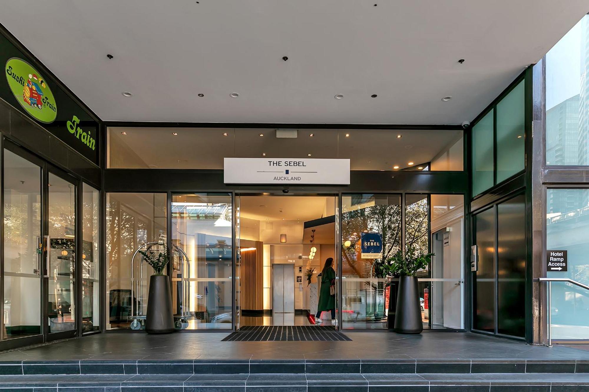 Sophisticated Spacious Apt W Stunning Harbour View Auckland Exterior photo