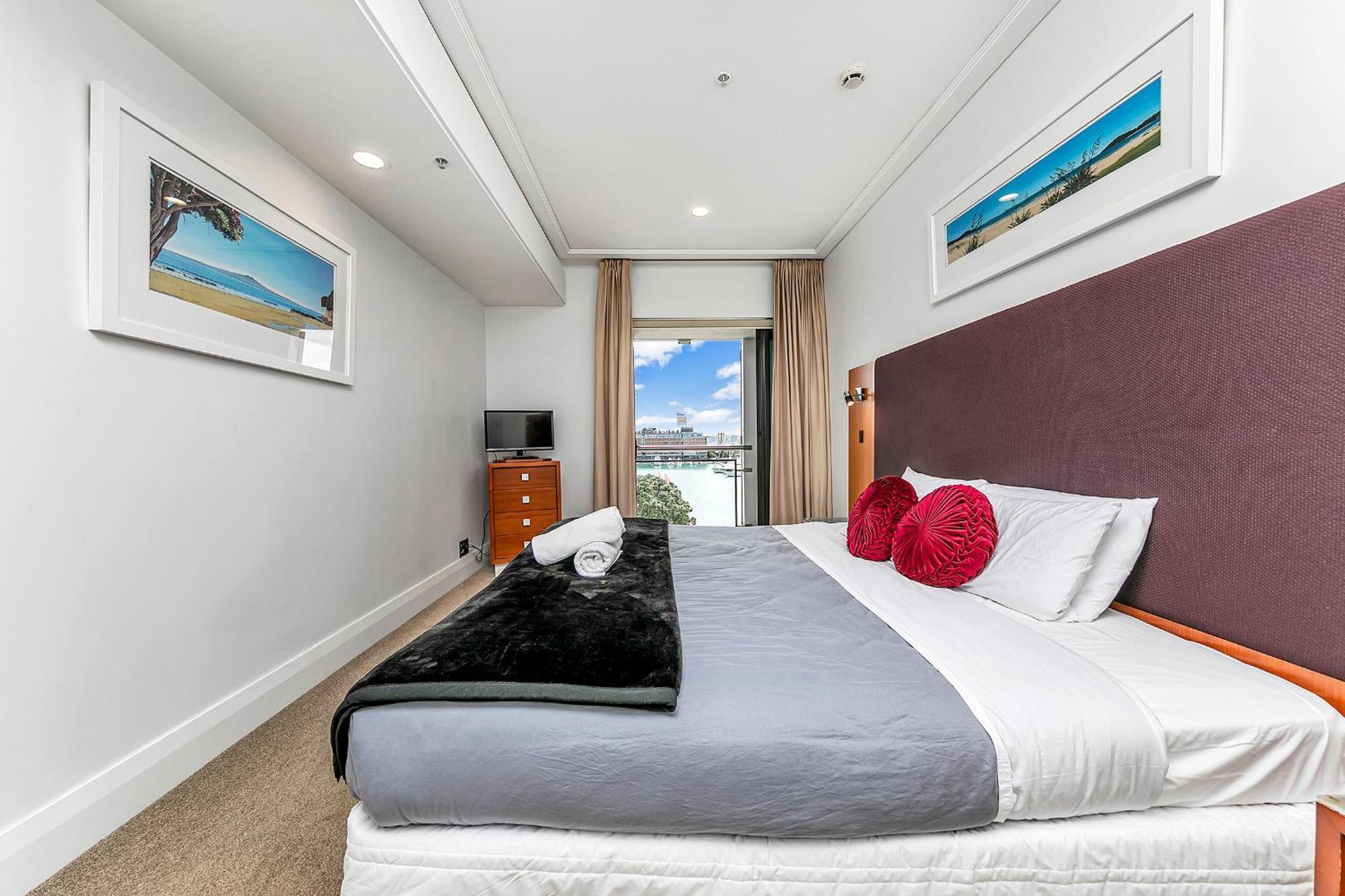 Sophisticated Spacious Apt W Stunning Harbour View Auckland Exterior photo