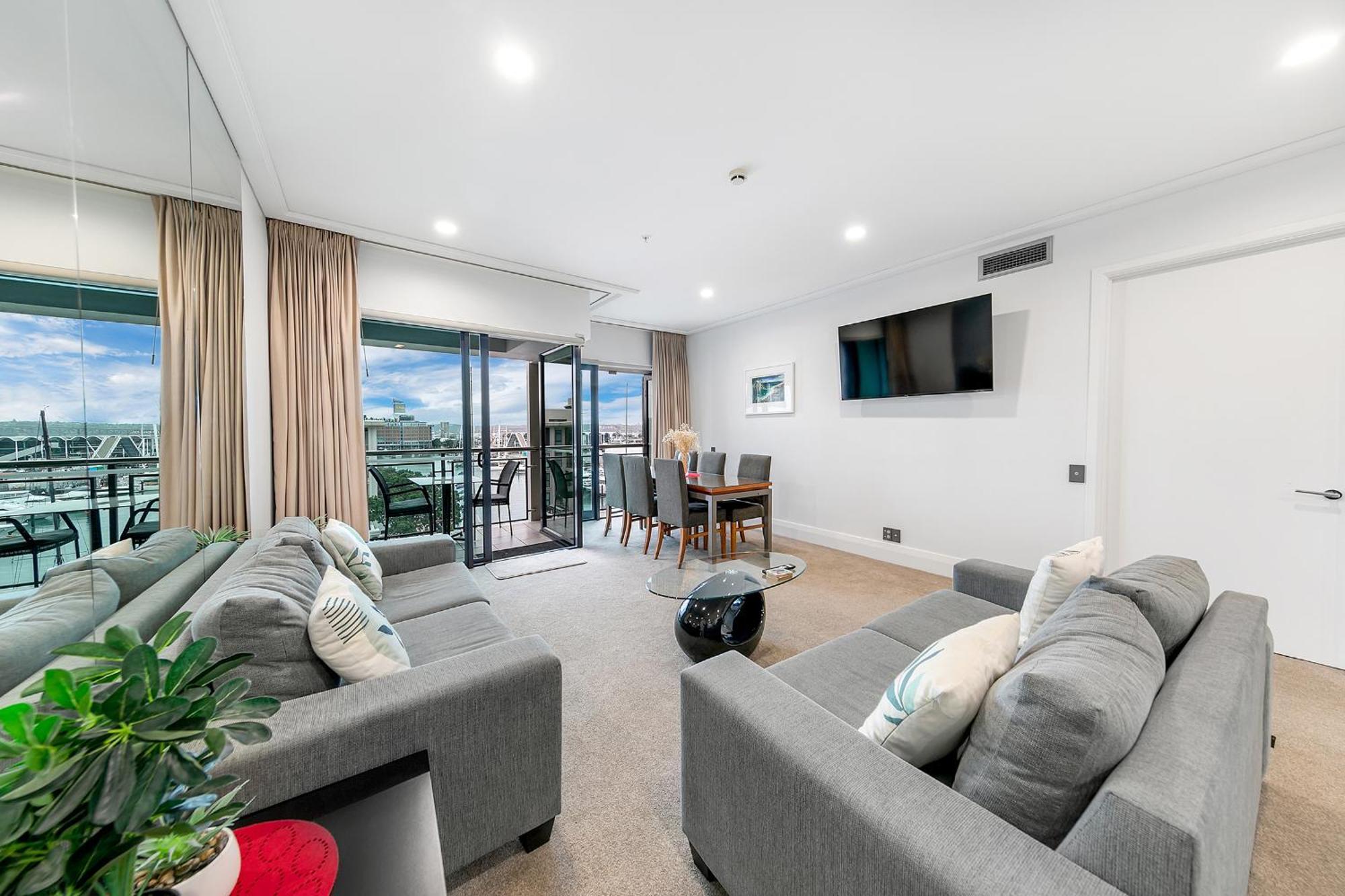 Sophisticated Spacious Apt W Stunning Harbour View Auckland Exterior photo