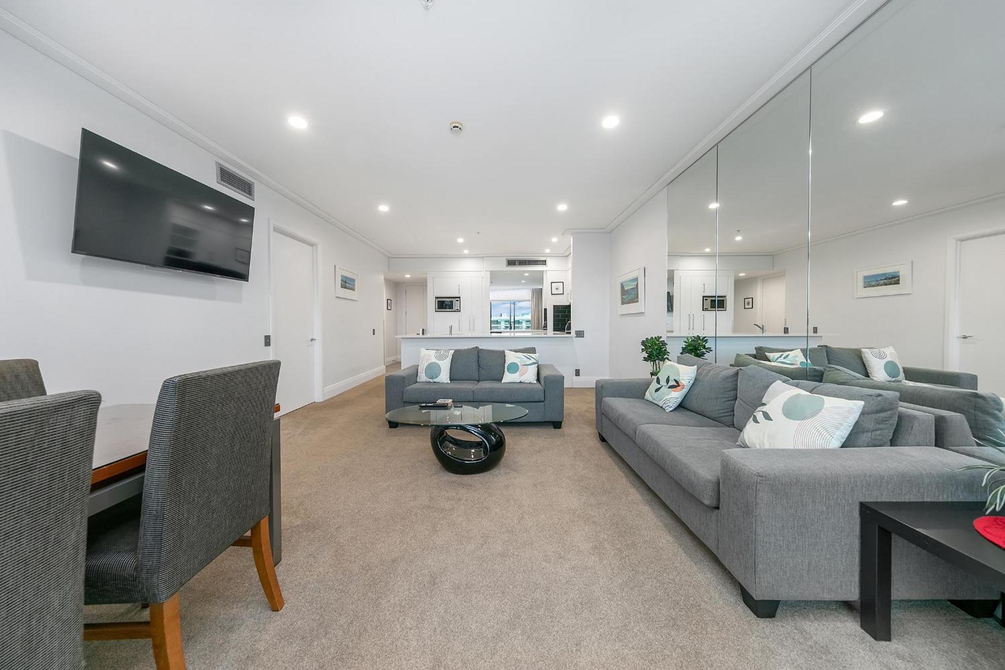 Sophisticated Spacious Apt W Stunning Harbour View Auckland Exterior photo