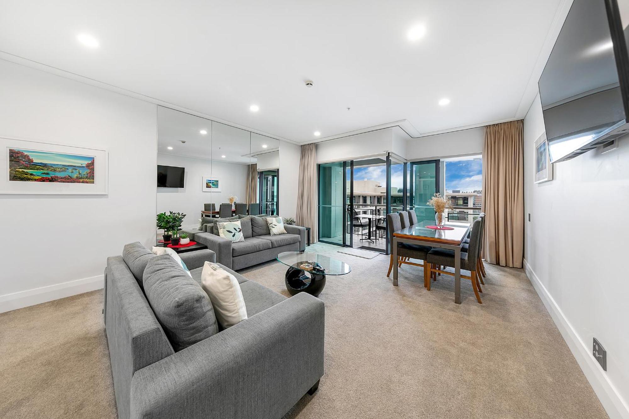 Sophisticated Spacious Apt W Stunning Harbour View Auckland Exterior photo